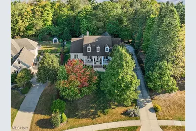 2011 E Swan Lake Circle, Kent, OH 44240 - Photo 4