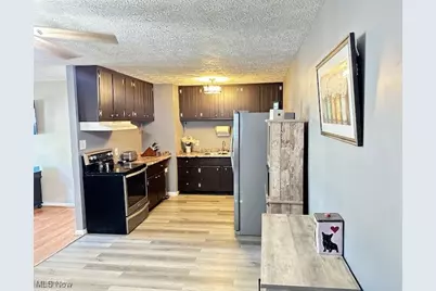 2194 Santom Road E, Stow, OH 44224 - Photo 6