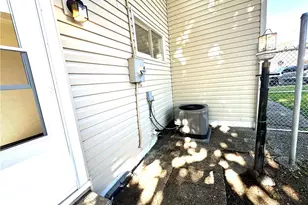 936 St George St, East Liverpool, OH 43920 - Photo 6