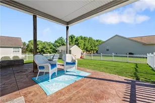 963 St Brendan Dr, Canal Fulton, OH 44614 - Photo 4