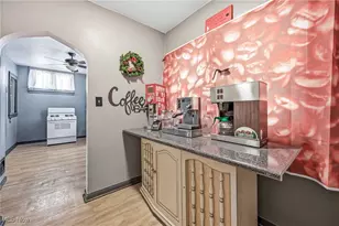 15 S Portland Ave, Youngstown, OH 44509 - Photo 10