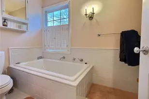 14575 Shaker Blvd, Huber Heights, OH 44120 - Photo 16