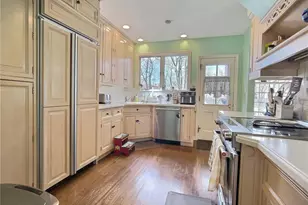 14575 Shaker Blvd, Huber Heights, OH 44120 - Photo 8