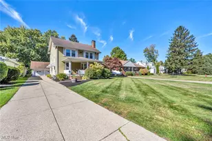 38850 Harmondale Dr, Willoughby, OH 44094 - Photo 2