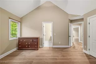 9790 Hidden Holw Trl, Grandview Heights, OH 44147 - Photo 22