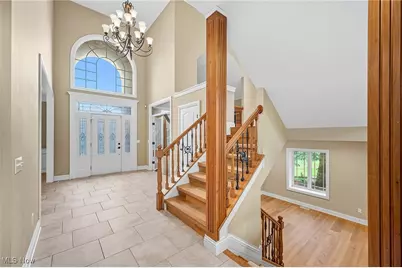 9790 Hidden Hollow Trail, Grandview Heights, OH 44147 - Photo 4