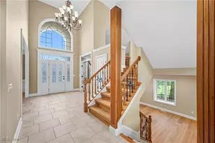 9790 Hidden Holw Trl, Grandview Heights, OH 44147 - Photo 4