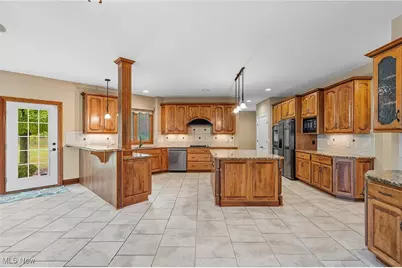 9790 Hidden Hollow Trail, Grandview Heights, OH 44147 - Photo 12