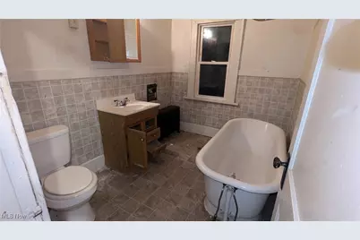 2227 6th Street SW, Akron, OH 44314 - Photo 36