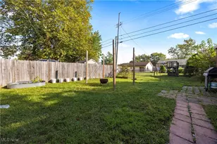 4272 Brockley Ave, Sheffield Lake, OH 44054 - Photo 34