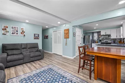 4272 Brockley Avenue, Sheffield Lake, OH 44054 - Photo 6