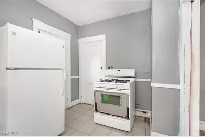 11232 Continental Avenue, Loveland, OH 44104 - Photo 10