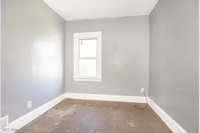 11232 Continental Avenue, Loveland, OH 44104 - Photo 12