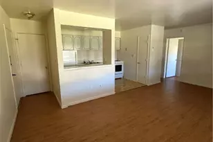 640 Lakeside Dr, Cambridge, OH 43725 - Photo 2