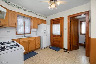 2312 E 32nd St, Lorain, OH 44055 - Photo 4