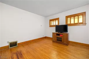 2312 E 32nd St, Lorain, OH 44055 - Photo 8