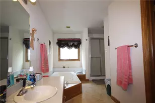 2660 S Medina Line Rd, Wadsworth, OH 44281 - Photo 22