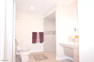 2660 S Medina Line Rd, Wadsworth, OH 44281 - Photo 42