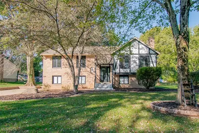 6519 Lorraine Avenue NW, Massillon, OH 44646 - Photo 1