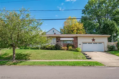 2045 9th Street SW, Akron, OH 44314 - Photo 1