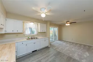 738 W Shore Blvd, Sheffield Lake, OH 44054 - Photo 26