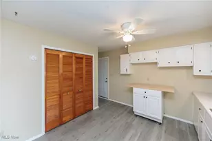 738 W Shore Blvd, Sheffield Lake, OH 44054 - Photo 22