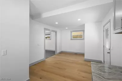 338 Woodlawn Avenue, Cambridge, OH 43725 - Photo 14