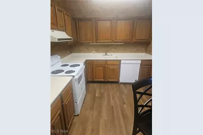 4543 Saint James Circle NW, Canton, OH 44708 - Photo 8