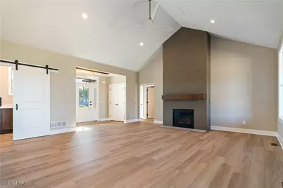 525 Gentlebrook Boulevard SW, Hartville, OH 44632 - Photo 10