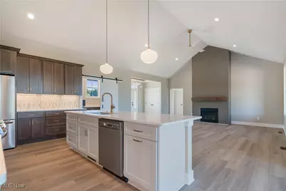 525 Gentlebrook Boulevard SW, Hartville, OH 44632 - Photo 14