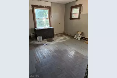 425 Fulton Drive NW, Canton, OH 44703 - Photo 6