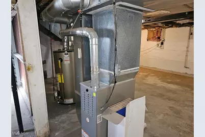 1048 Murray Avenue, Akron, OH 44310 - Photo 18