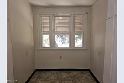 1048 Murray Avenue, Akron, OH 44310 - Photo 12