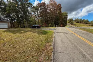 2746 Kragel Rd, Richmond, OH 43944 - Photo 4