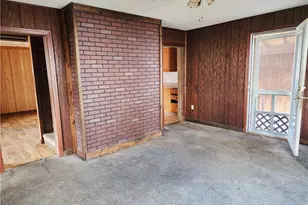 167 S Market St, East Palestine, OH 44413 - Photo 2