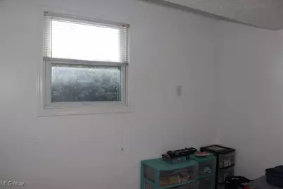 2424 Waynesburg Drive SE, Canton, OH 44707 - Photo 32