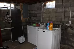 2424 Waynesburg Dr SE, Canton, OH 44707 - Photo 34