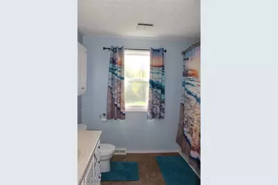 2424 Waynesburg Drive SE, Canton, OH 44707 - Photo 18
