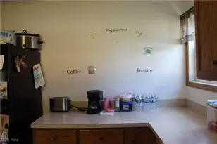 2424 Waynesburg Dr SE, Canton, OH 44707 - Photo 12