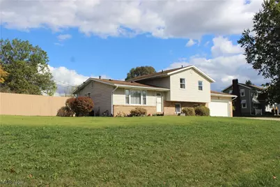 2424 Waynesburg Drive SE, Canton, OH 44707 - Photo 1