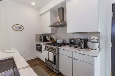 2467 Tremont Avenue, Loveland, OH 44113 - Photo 12