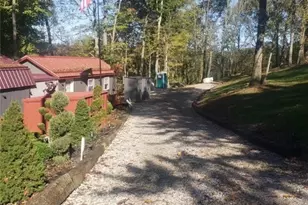 705 Sparks Ridge Rd, Newport, OH 45768 - Photo 2