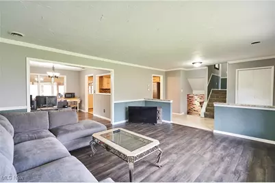 8585 Carmichael Drive, Chesterland, OH 44026 - Photo 4