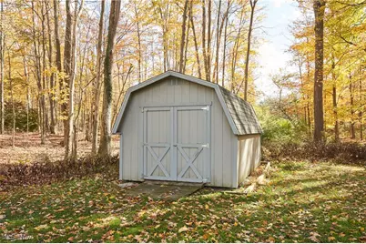 8585 Carmichael Drive, Chesterland, OH 44026 - Photo 36