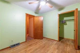 34152 Oak Knoll St, Eastlake, OH 44095 - Photo 16