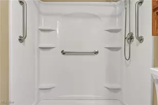 6280 Greenwood Pkwy, Sagamore Hills, OH 44067 - Photo 26