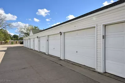 23002 Chandlers Lane #221, Olmsted Falls, OH 44138 - Photo 28