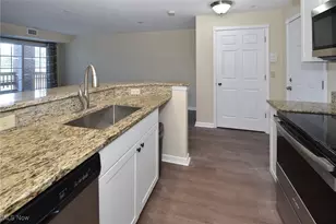 23002 Chandlers Ln, Olmsted Falls, OH 44138 - Photo 10