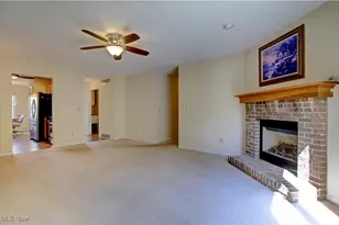 327 Breckenridge Ovl, Elyria, OH 44035 - Photo 8