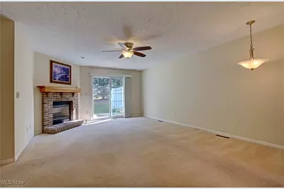 327 Breckenridge Oval, Elyria, OH 44035 - Photo 4